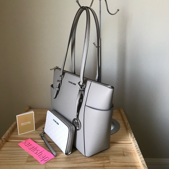 🌼Michael Kors Set - Picture 3 of 16